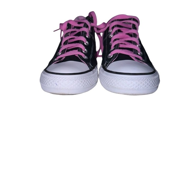 Converse X Hello Kitty (NWT) RARE, Limited Edition, Women’s Size 9 - Picture 4 of 13